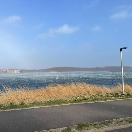 Vakantiewoning 100M Van Het Strand Met 1 Slaapkamer Весткапелле Экстерьер фото