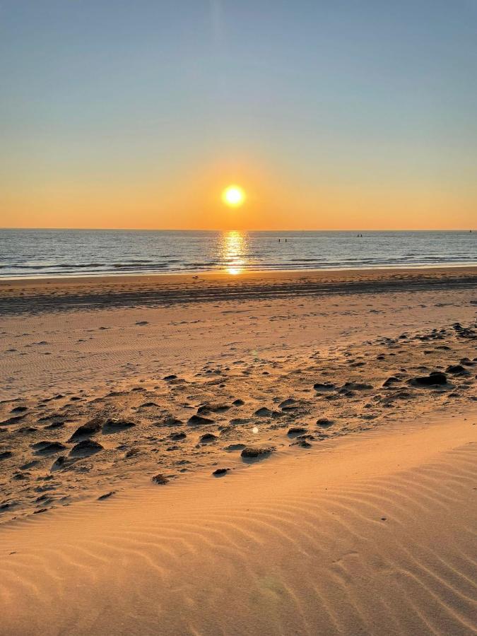 Vakantiewoning 100M Van Het Strand Met 1 Slaapkamer Весткапелле Экстерьер фото